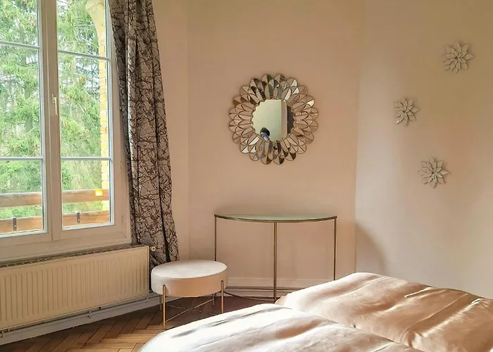 Holiday home Former 1909 Family-friendly Station In Normandy Forges-les-Eaux