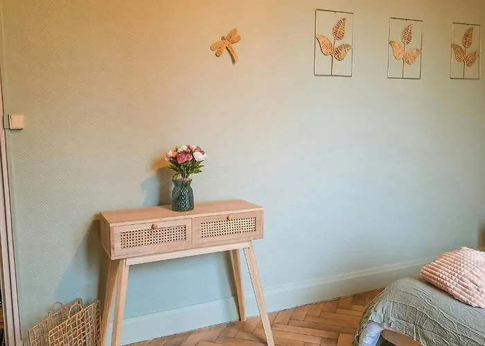 Former 1909 Family-friendly Station In Normandy Holiday home Forges-les-Eaux