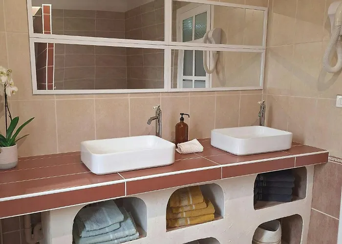 Former 1909 Family-friendly Station In Normandy * Forges-les-Eaux